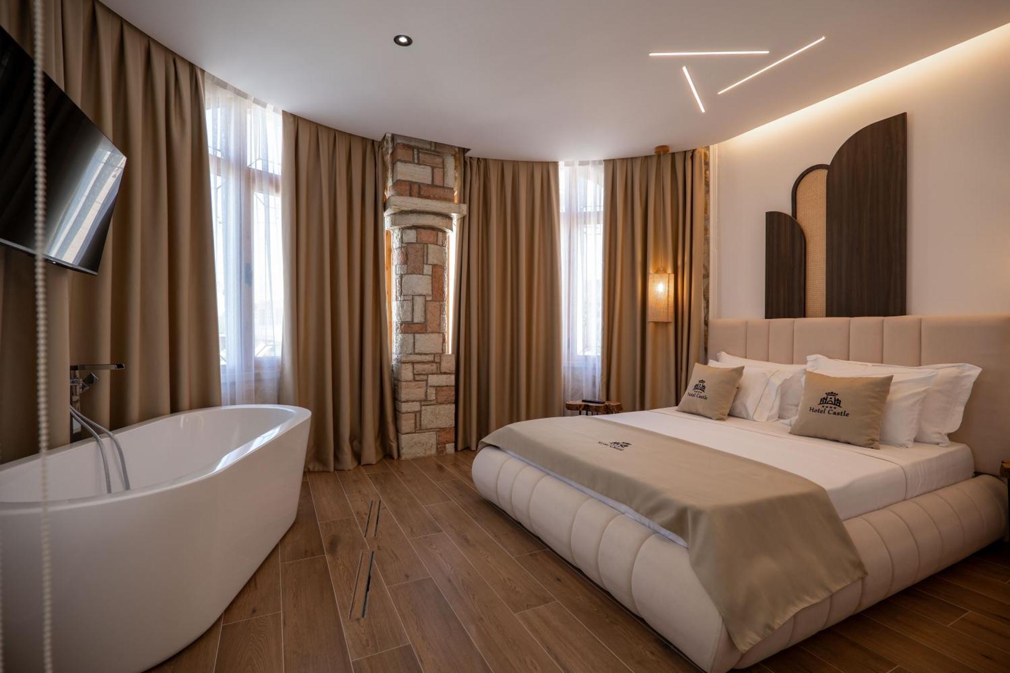 Hotel Castle Ксамил Экстерьер фото