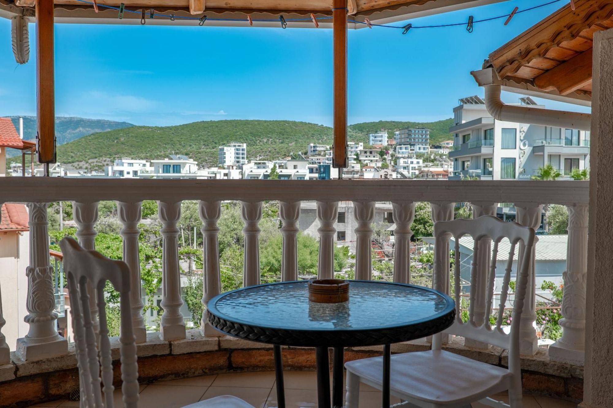 Hotel Castle Ксамил Экстерьер фото